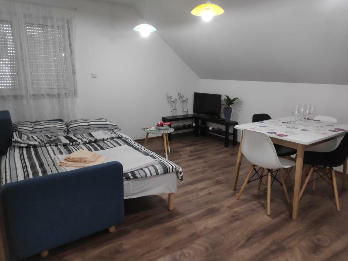 Tesla Coil Apartments Gospic Luaran gambar